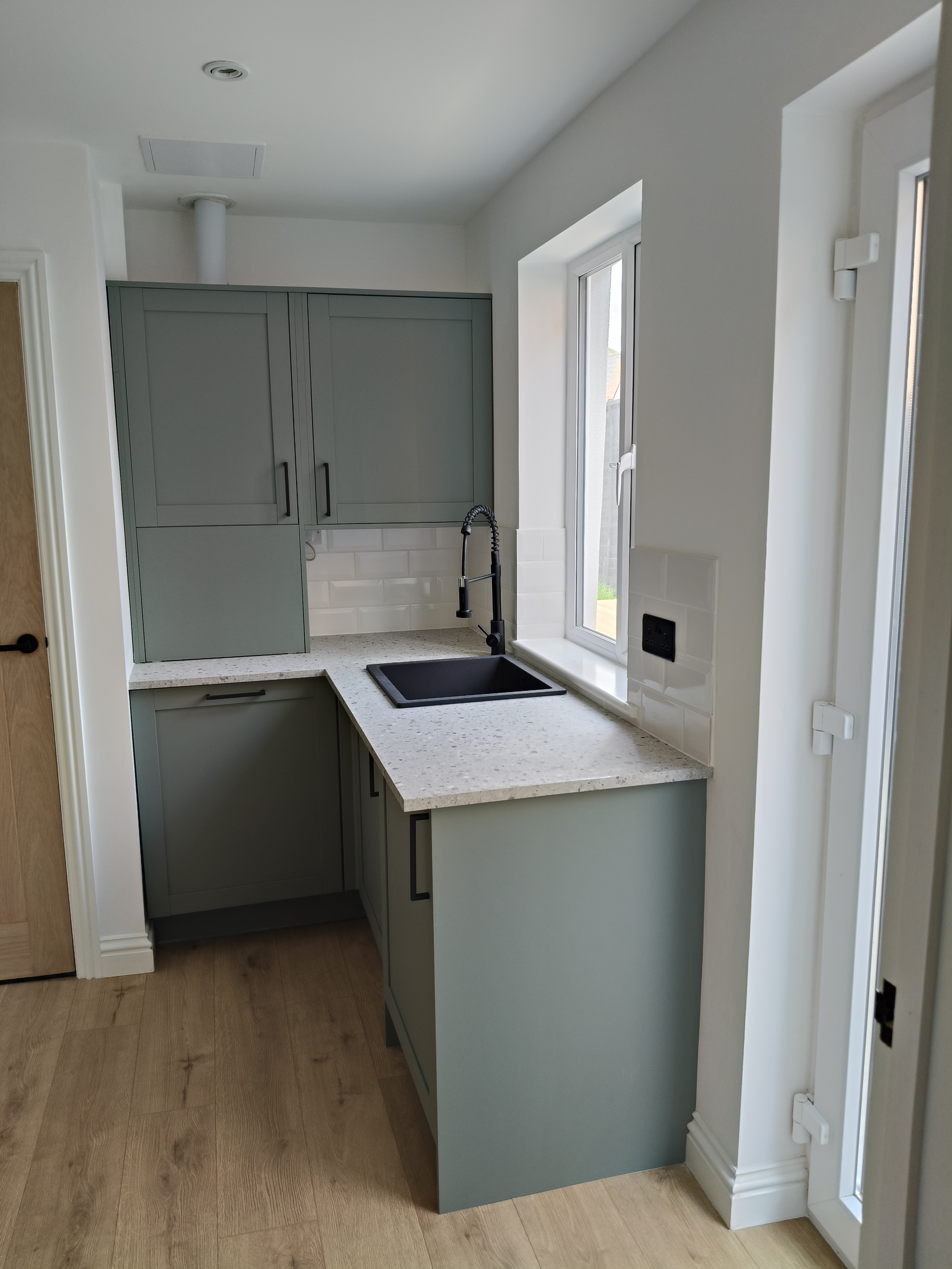 Kitchen installation project photo 3