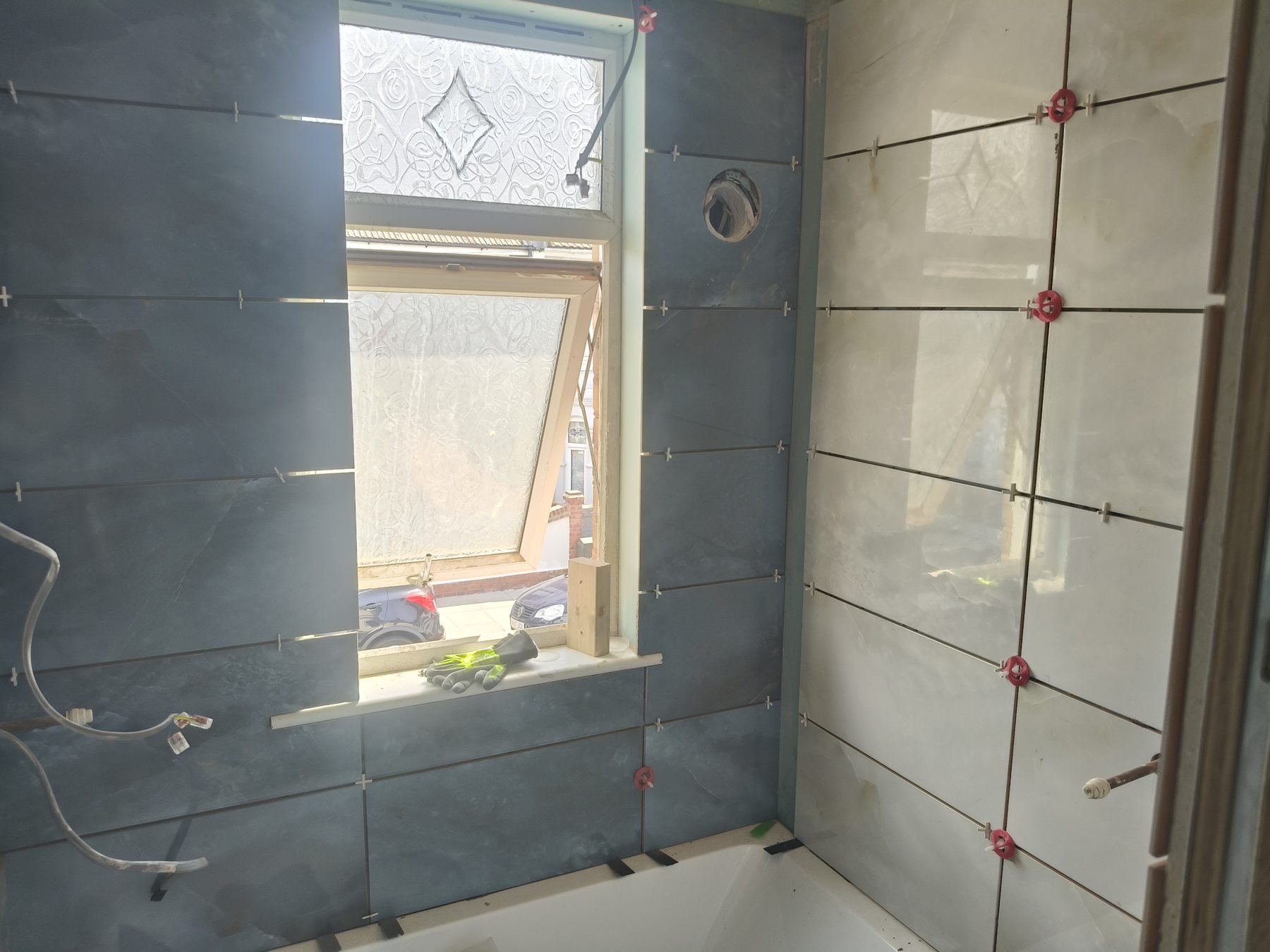 Wall and floor tiling project photo 3
