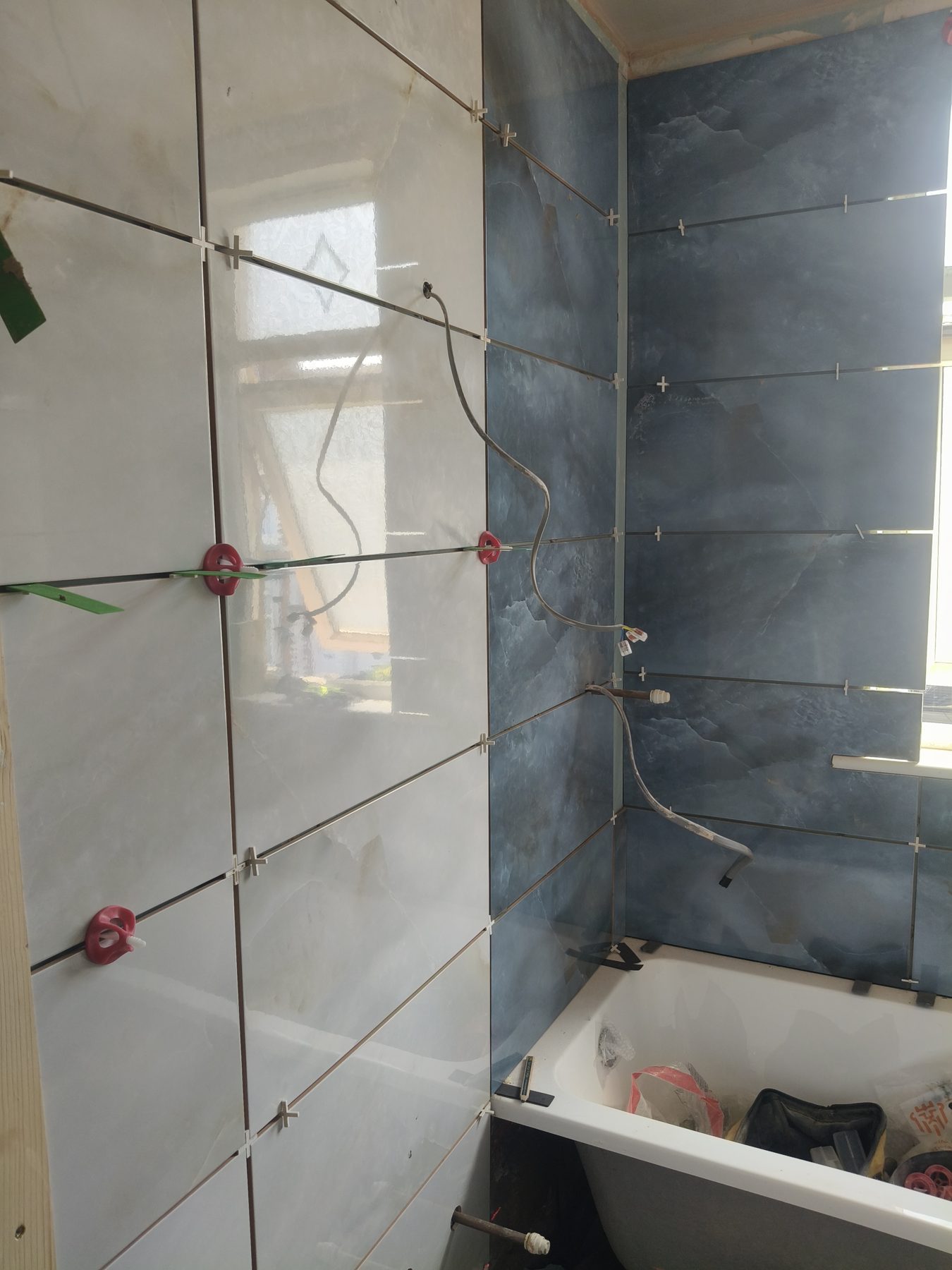 Wall and floor tiling project photo 4